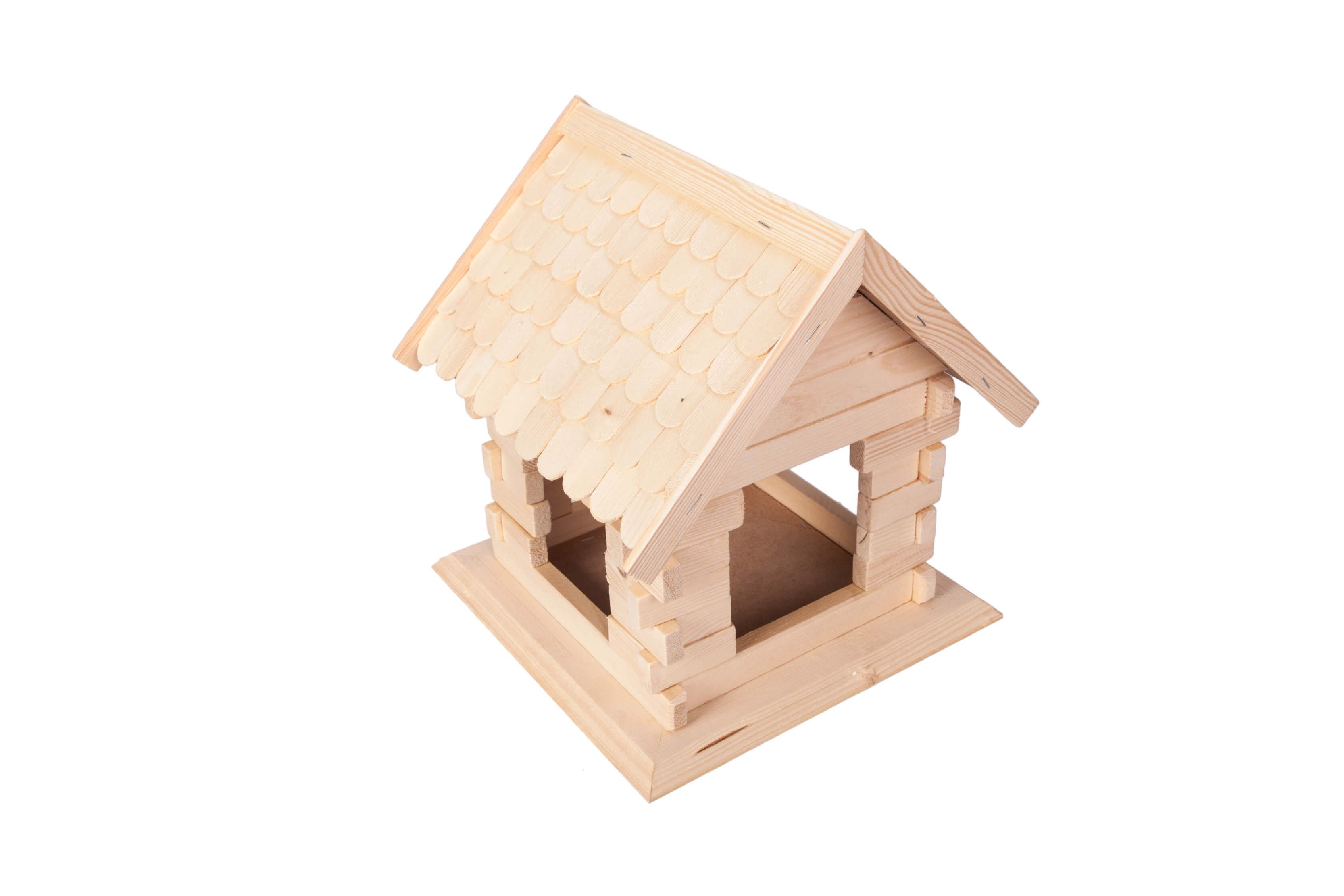 Drewniany karmnik, domek dla ptaszków